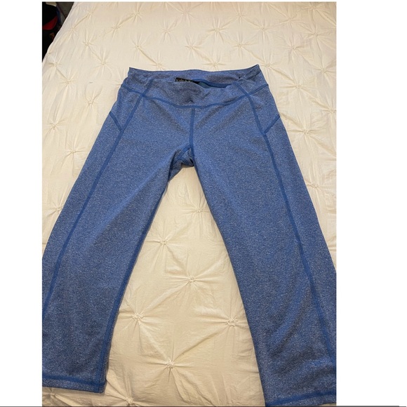 Blue 3/4 length leggings from Aeropostale